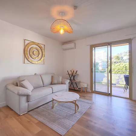 Lumineux Avec Loggia A0b203 Apartment