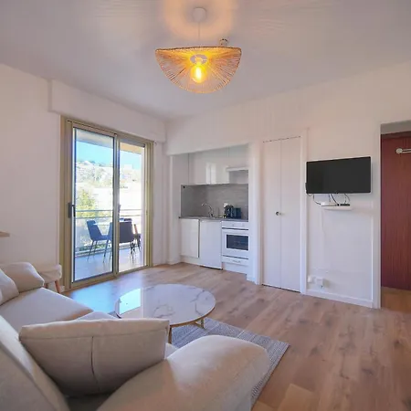 Apartment Lumineux Avec Loggia A0b203 *